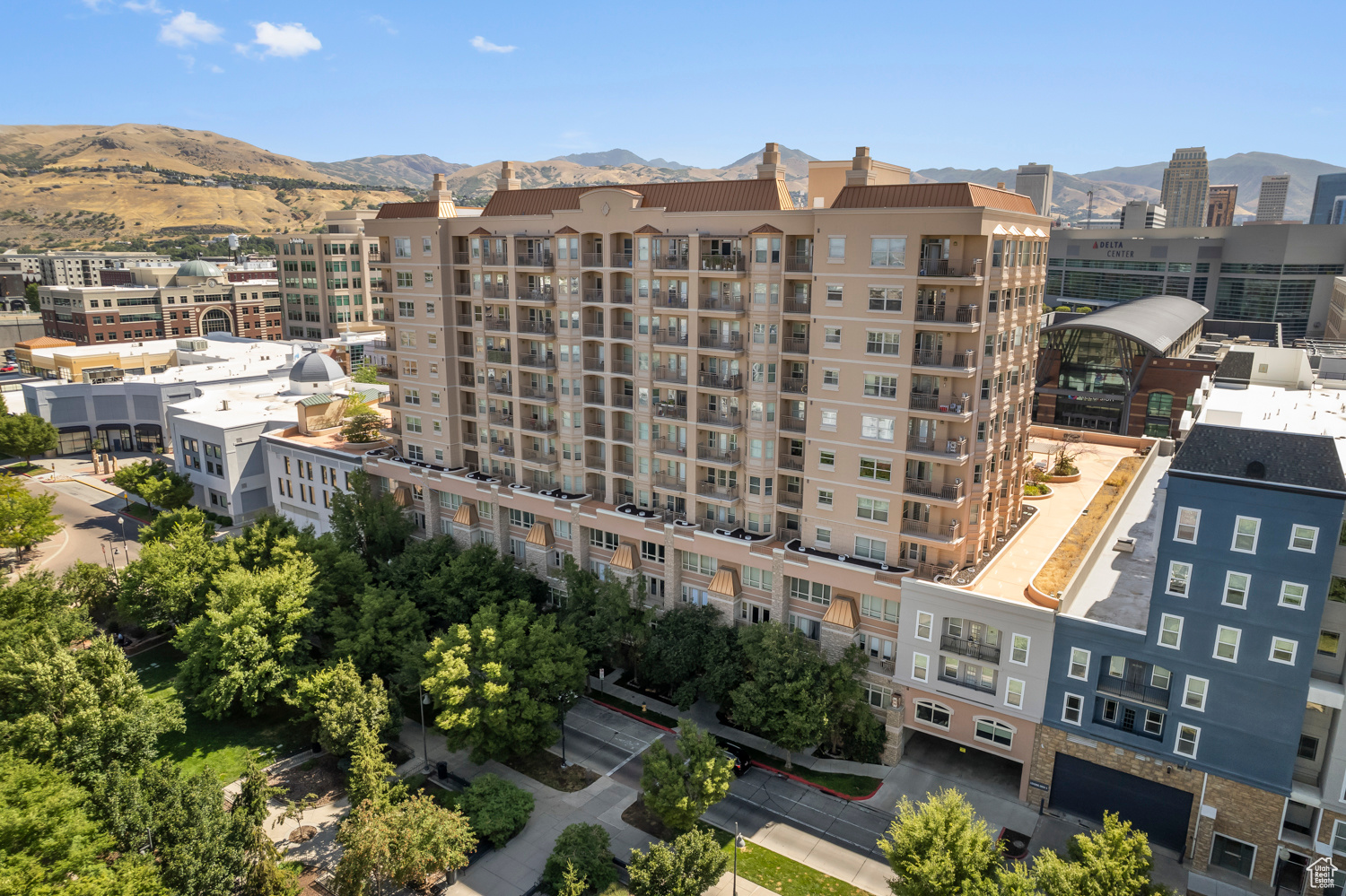 THE PARC AT GATEWAY - Residential