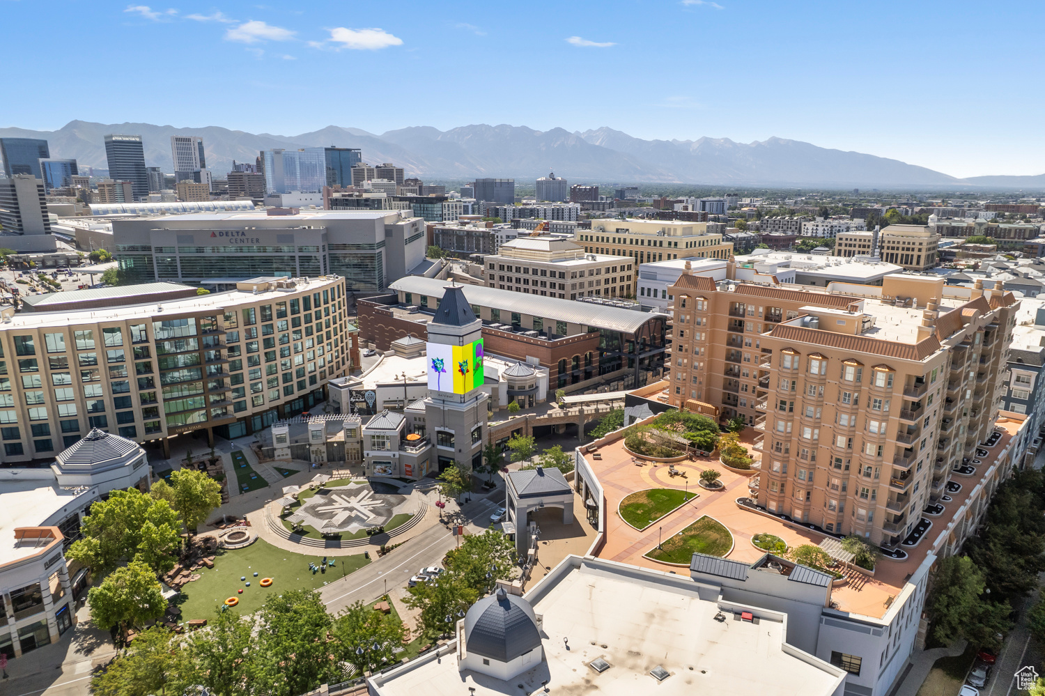 THE PARC AT GATEWAY - Residential