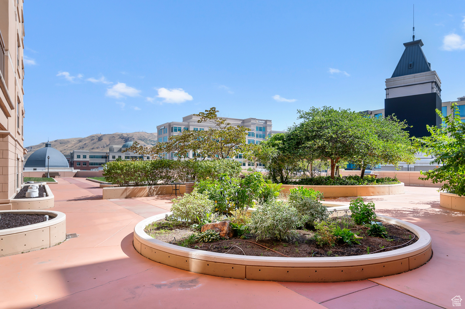 THE PARC AT GATEWAY - Residential