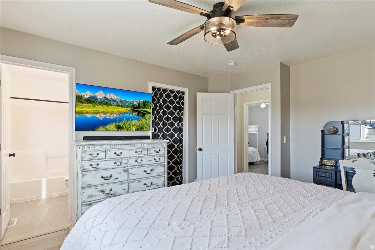 ROYAL MEADOWS - Residential