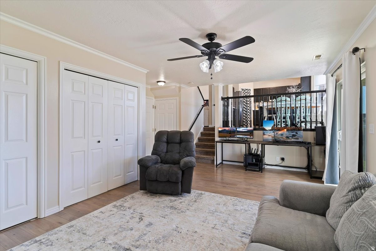 ROYAL MEADOWS - Residential