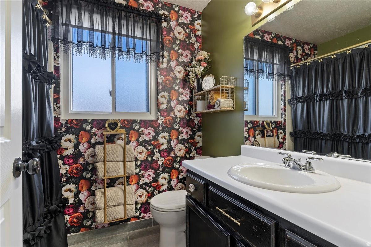 ROYAL MEADOWS - Residential