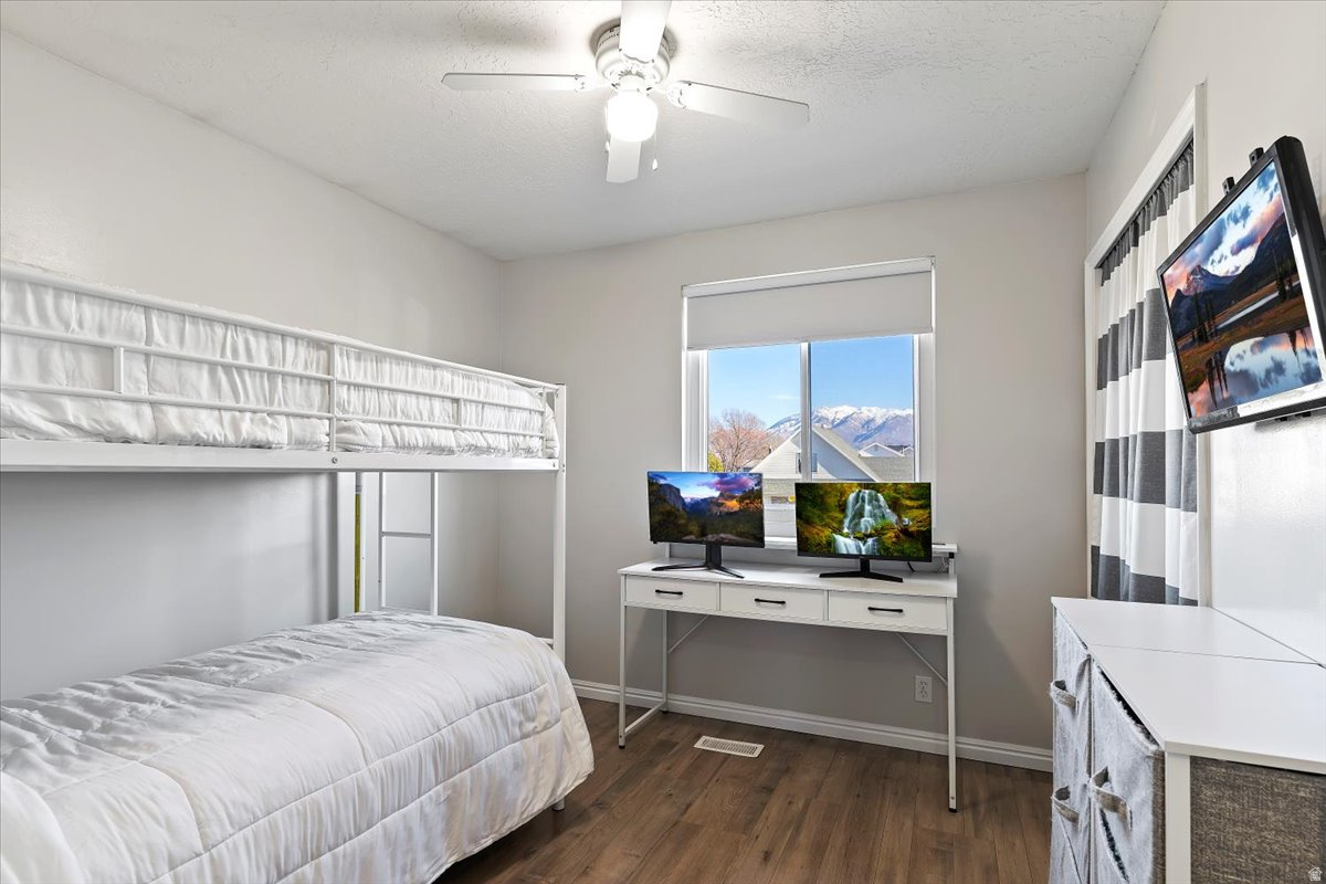 ROYAL MEADOWS - Residential