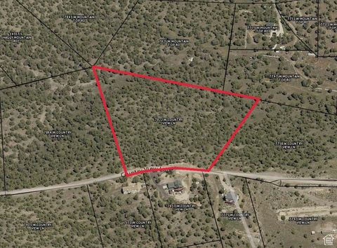 Photo of 7822 W COUNTRY LN, Herriman, UT 84096 (MLS # 1981277)