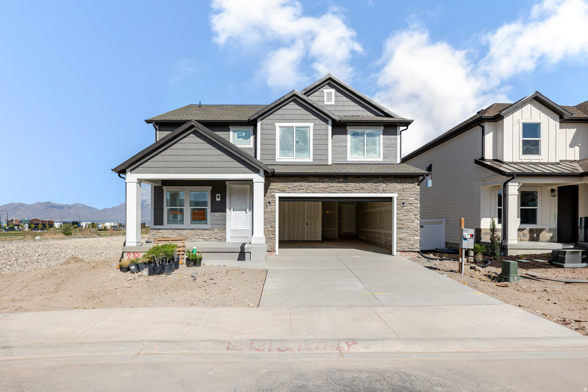 MOUNTAIN RIDGE - Residential