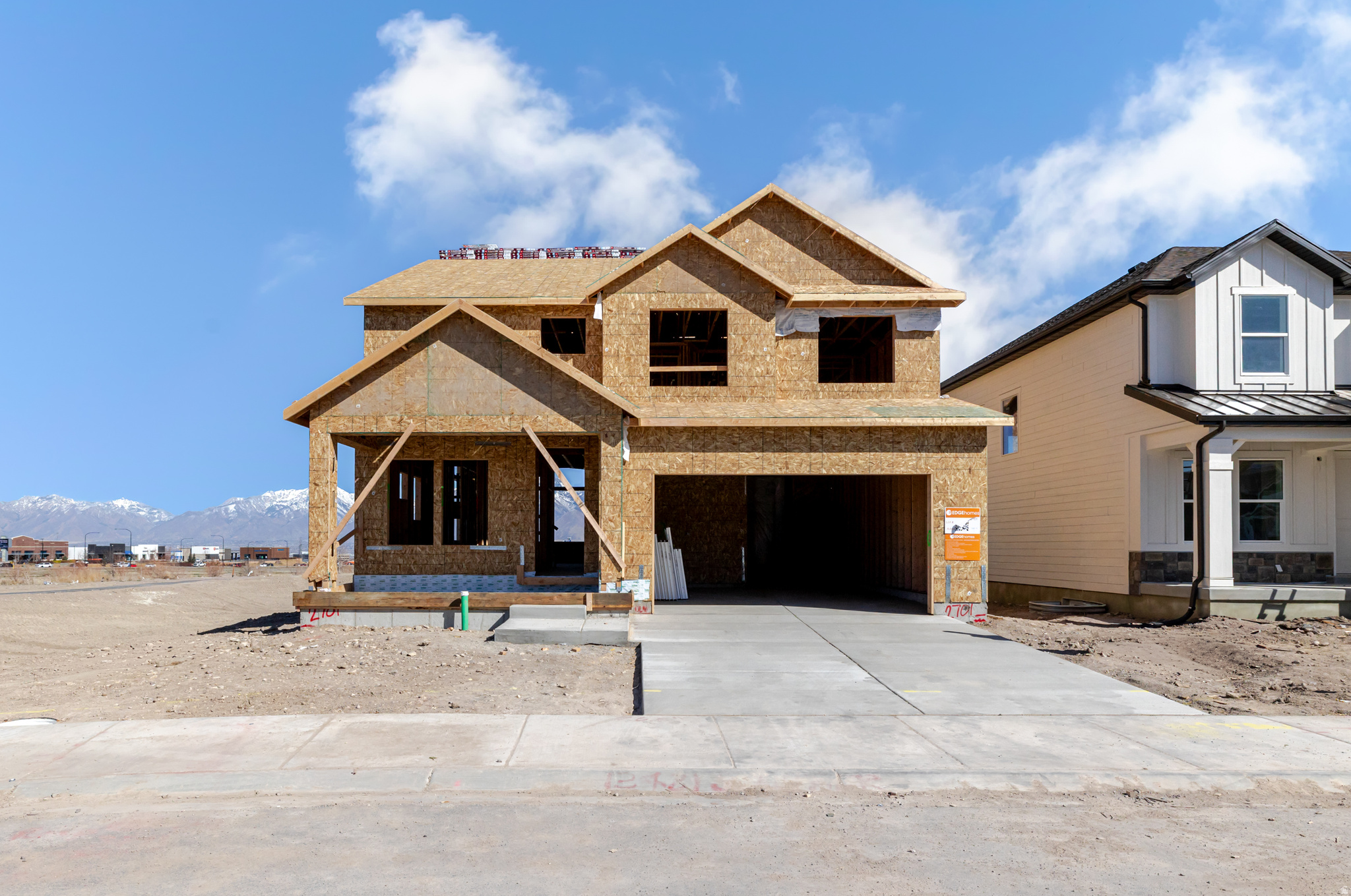 MOUNTAIN RIDGE - Residential