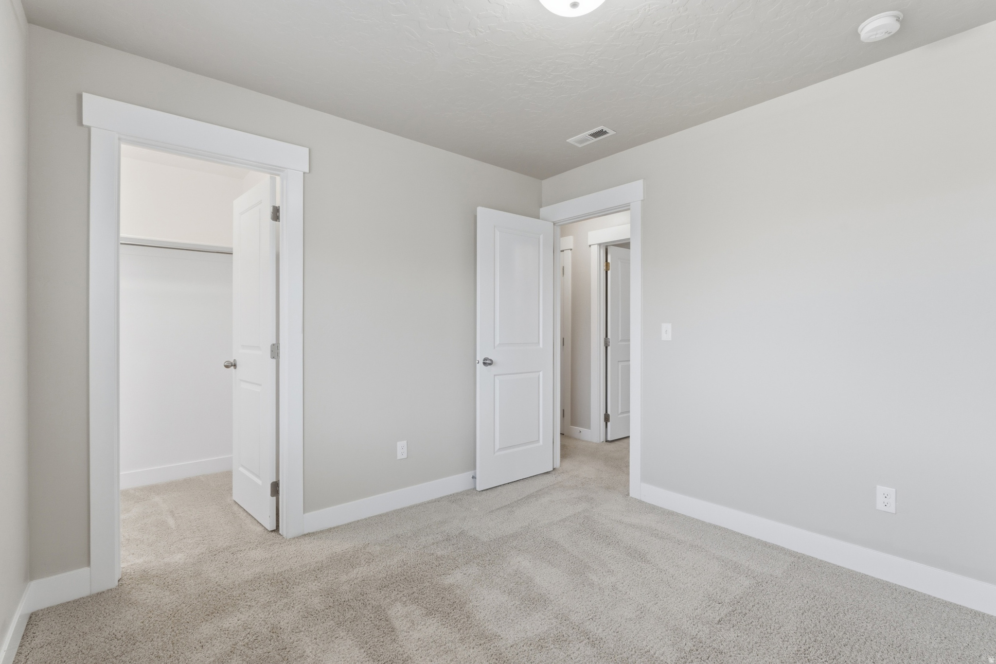 NORTHRIDGE - Residential