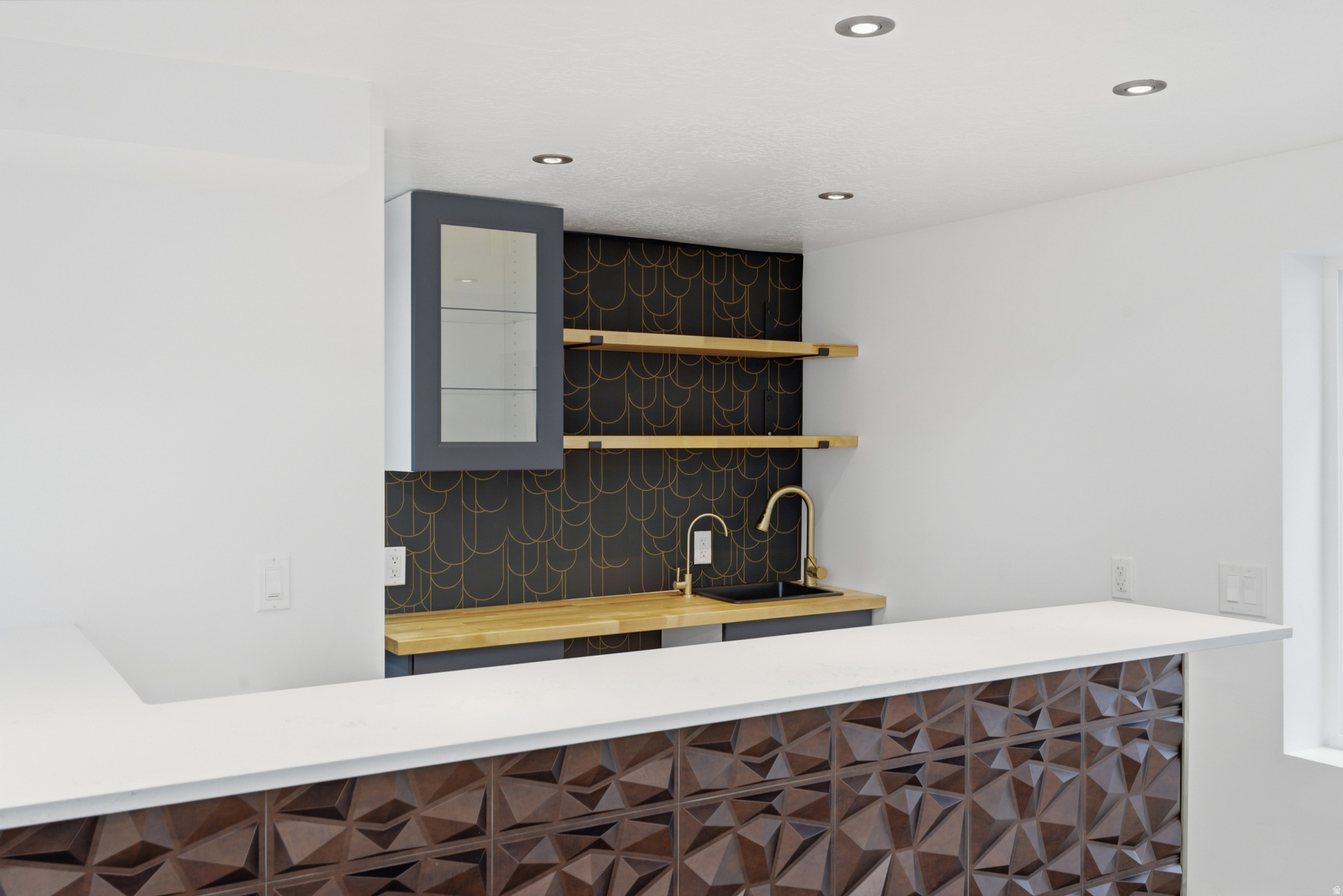 NORTHRIDGE - Residential