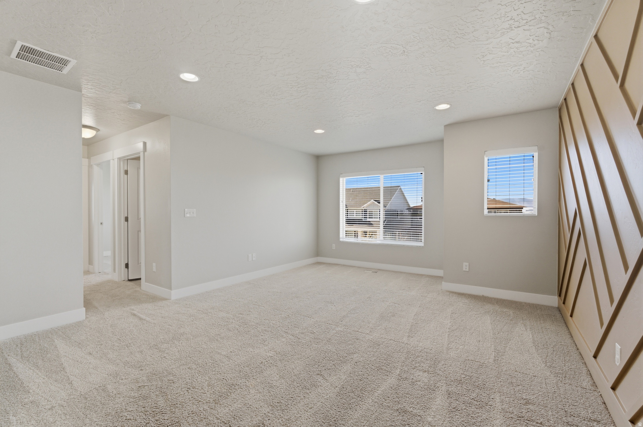 NORTHRIDGE - Residential