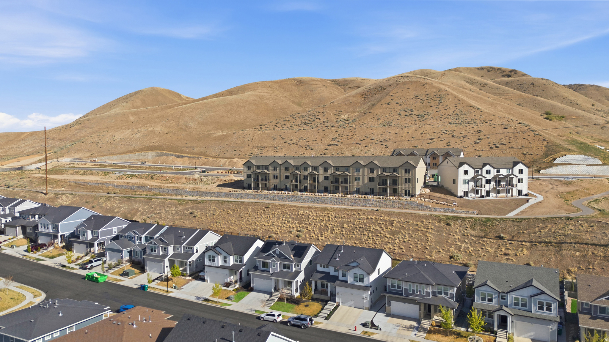 NORTHRIDGE - Residential