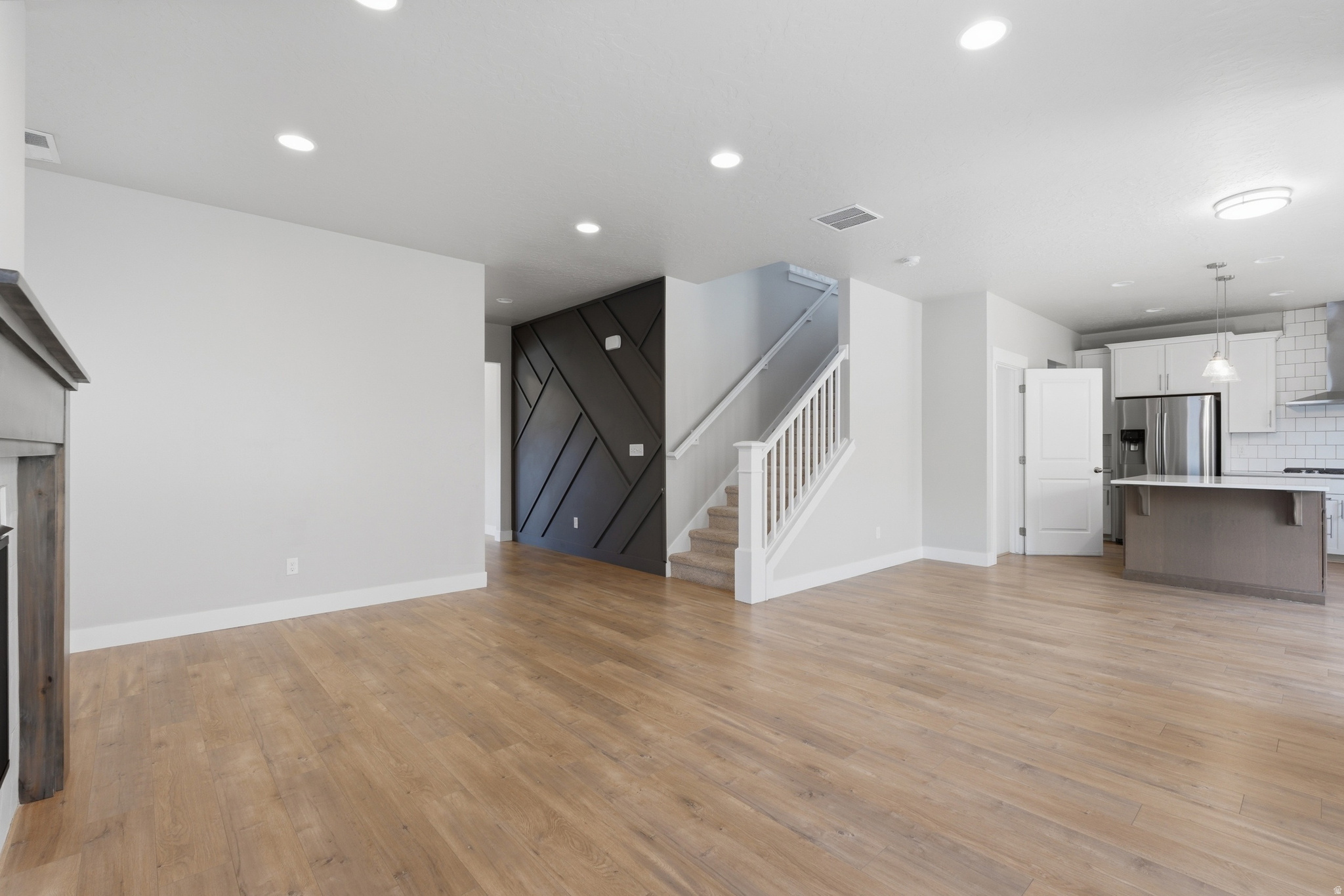 NORTHRIDGE - Residential