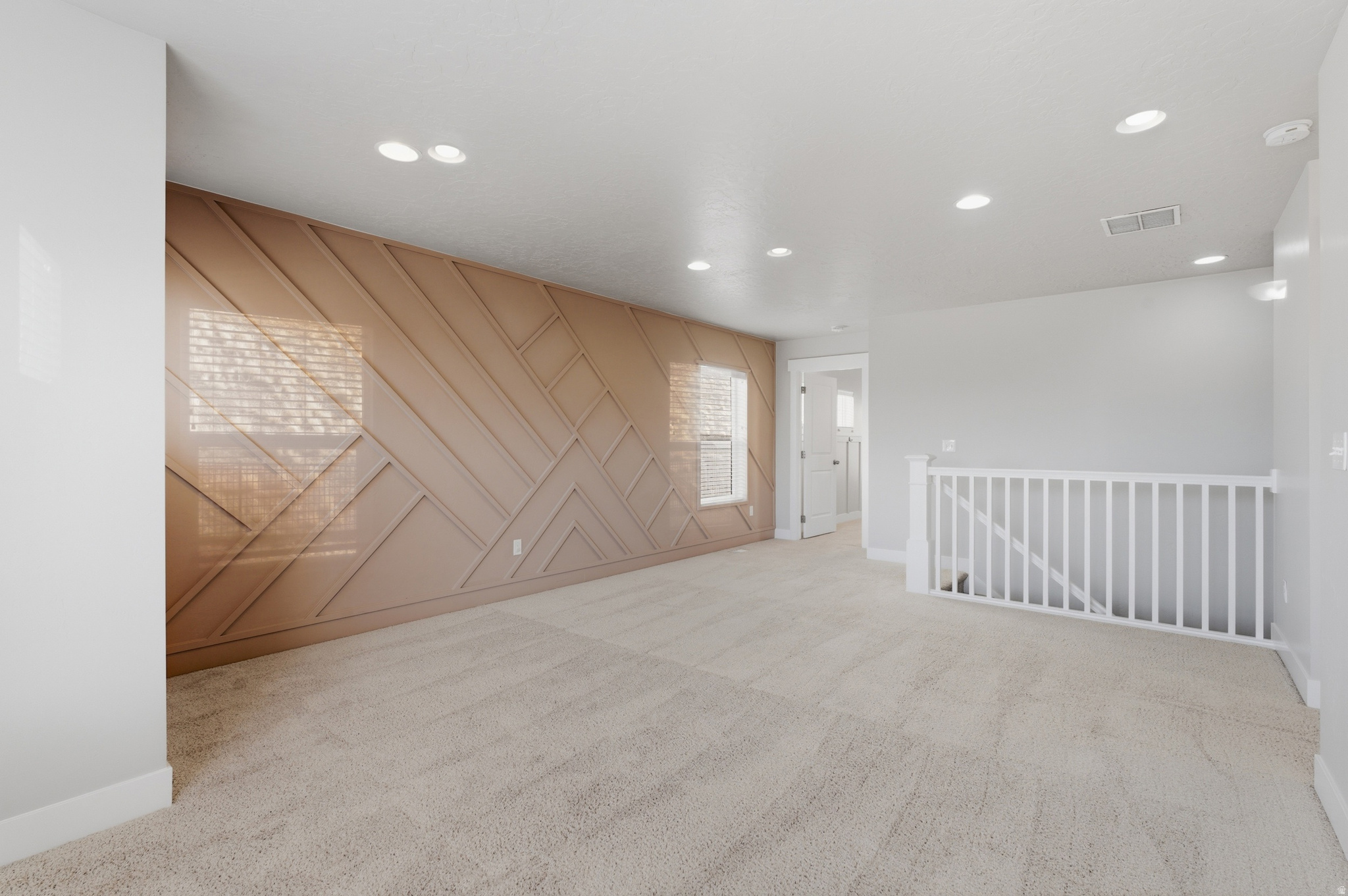 NORTHRIDGE - Residential