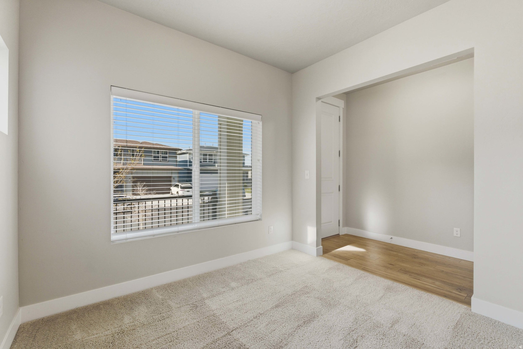 NORTHRIDGE - Residential