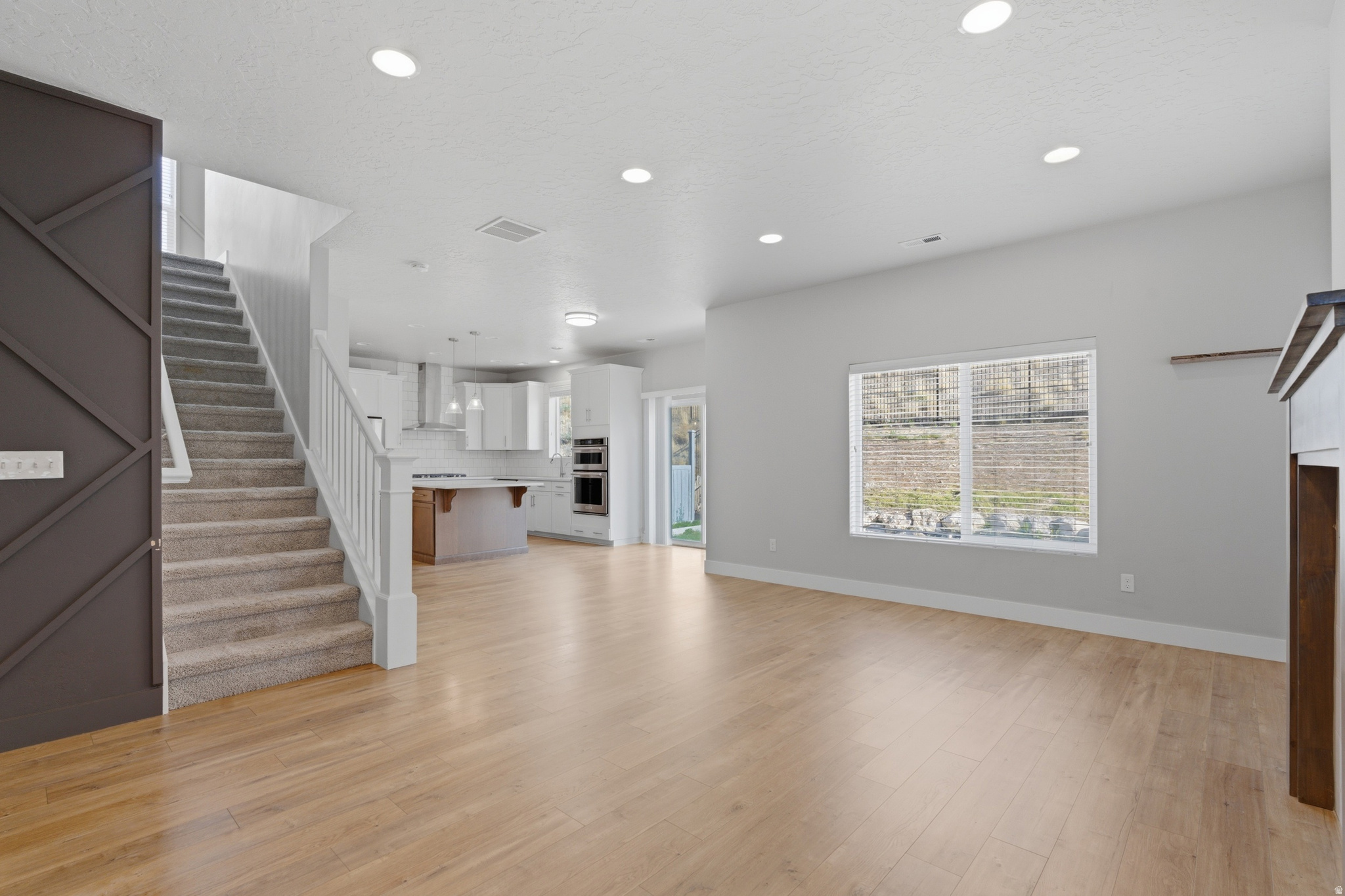 NORTHRIDGE - Residential