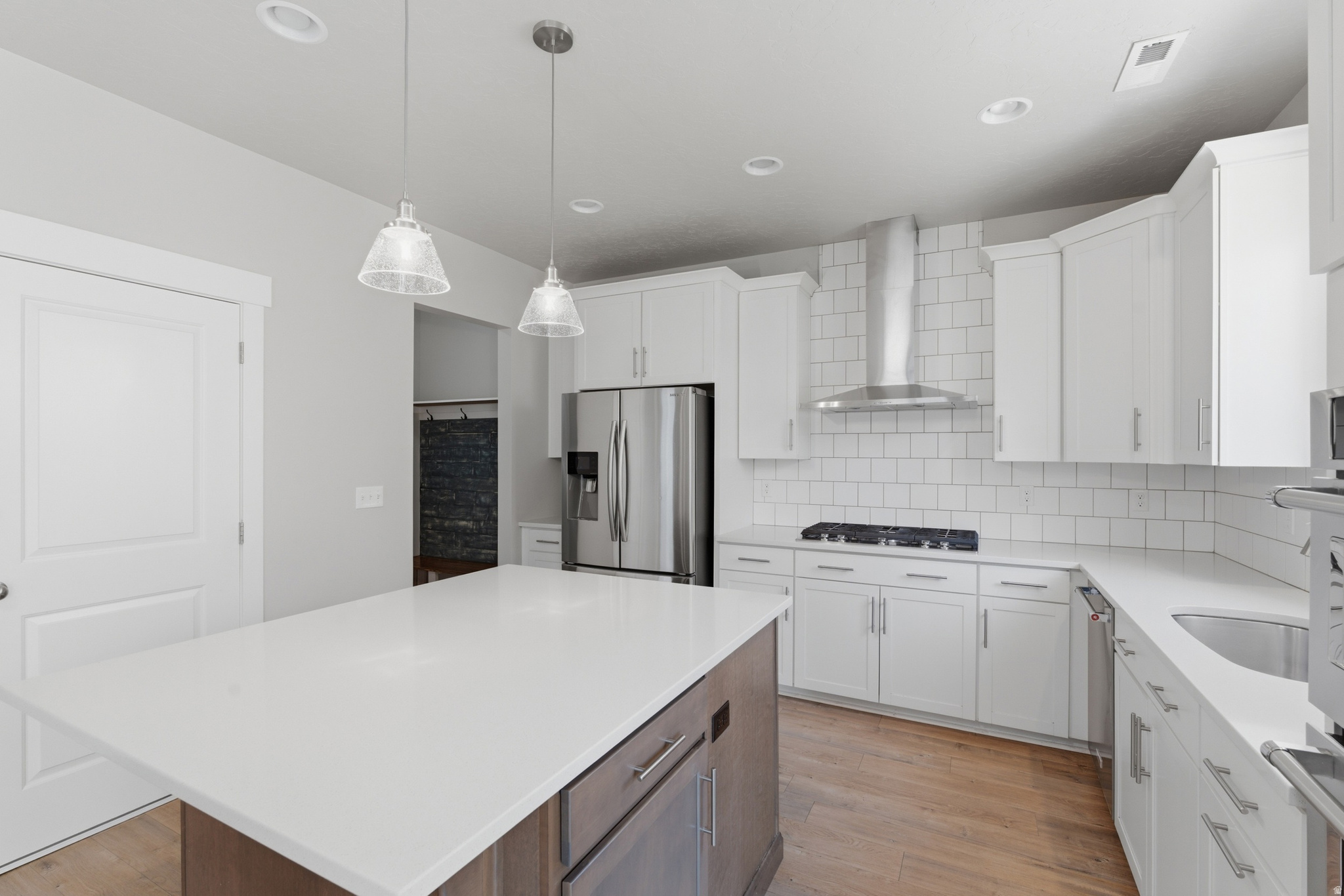 NORTHRIDGE - Residential