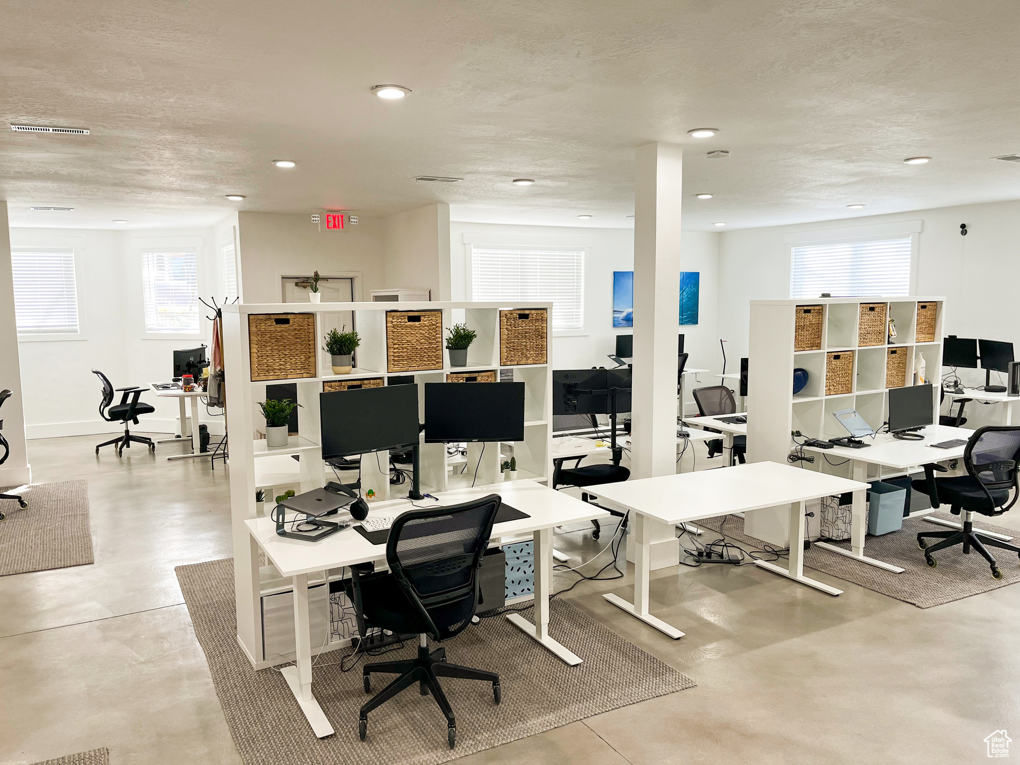 COURTYARD AT JAMESTOWN CONDO - Commercial Lease