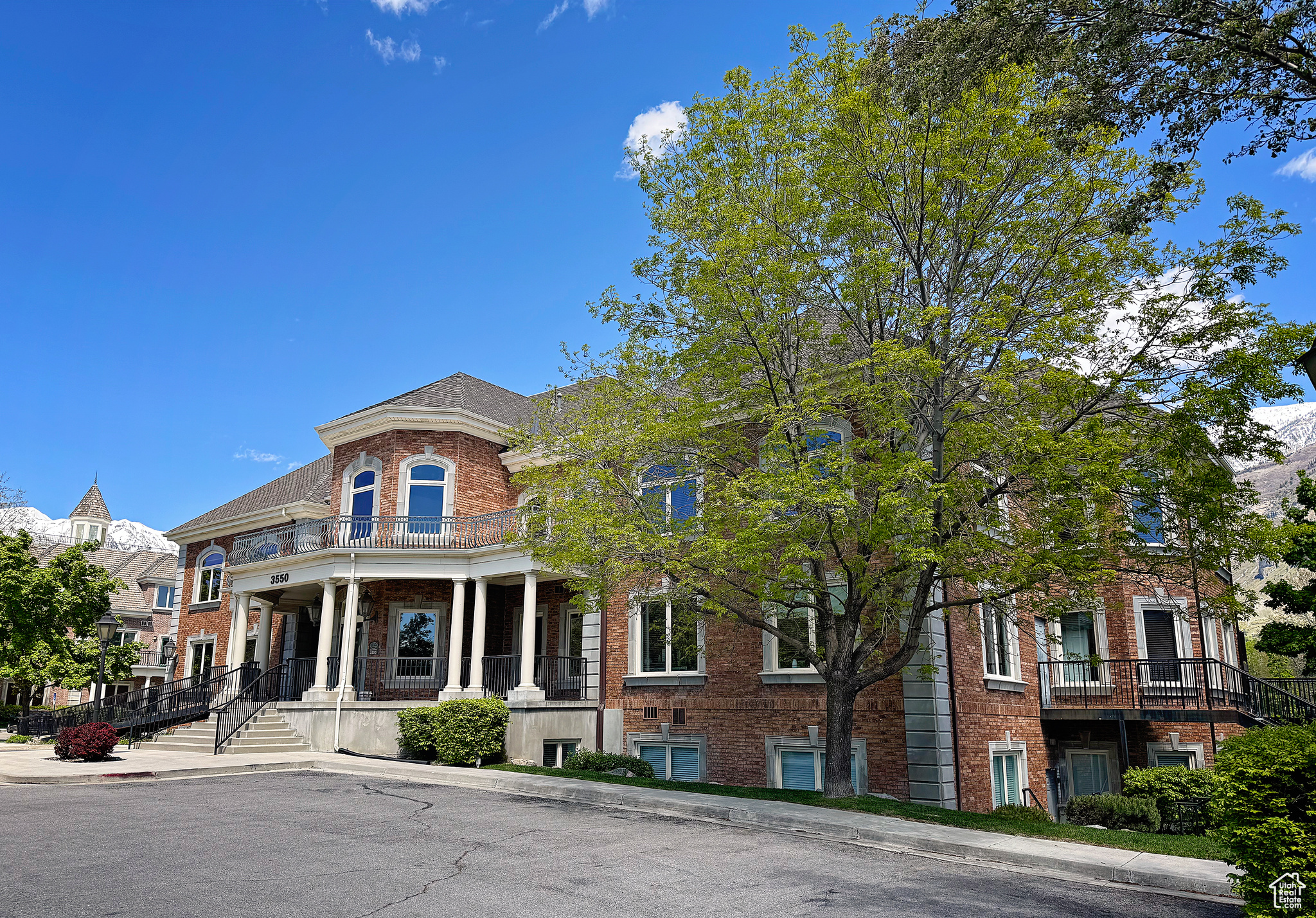 COURTYARD AT JAMESTOWN CONDO - Commercial Lease
