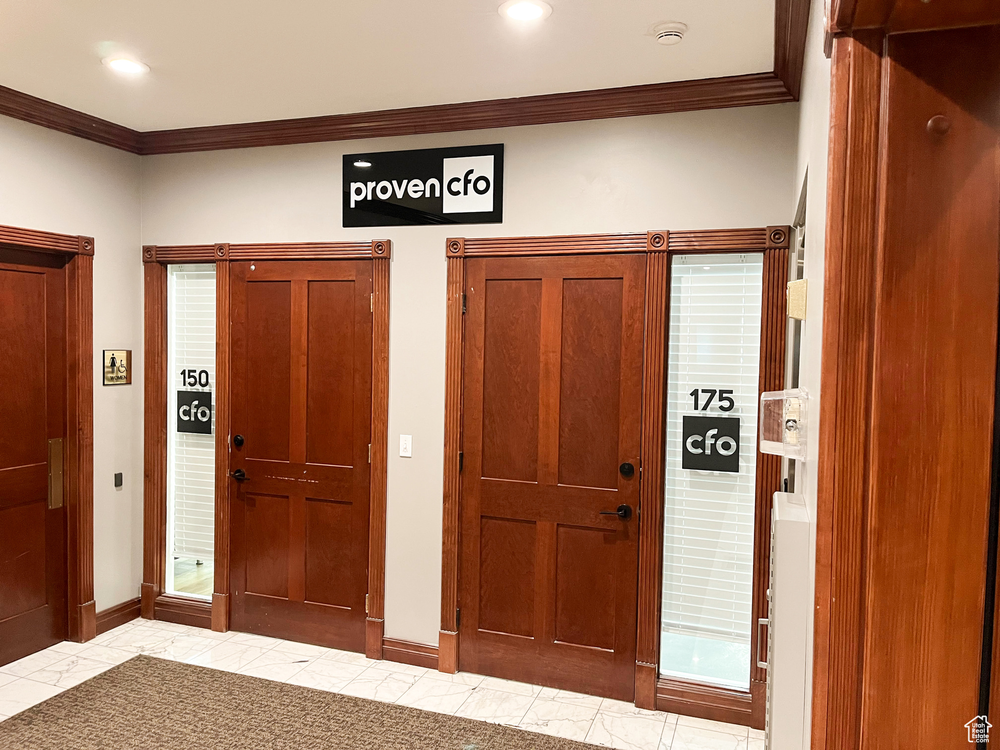 COURTYARD AT JAMESTOWN CONDO - Commercial Lease