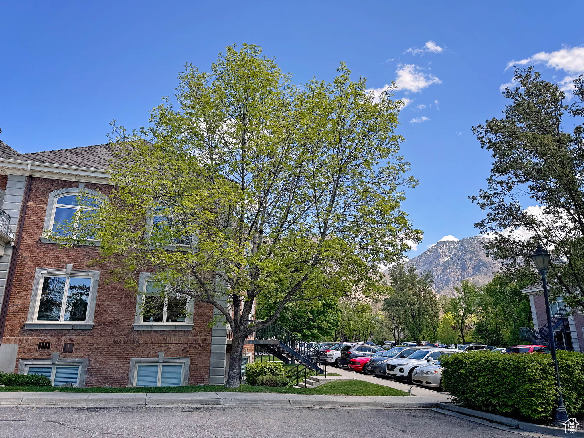 COURTYARD AT JAMESTOWN CONDO - Commercial Lease