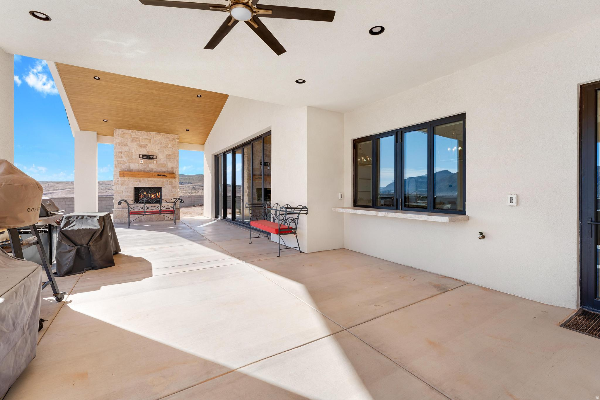 SCENIC POINTE 2 - Residential