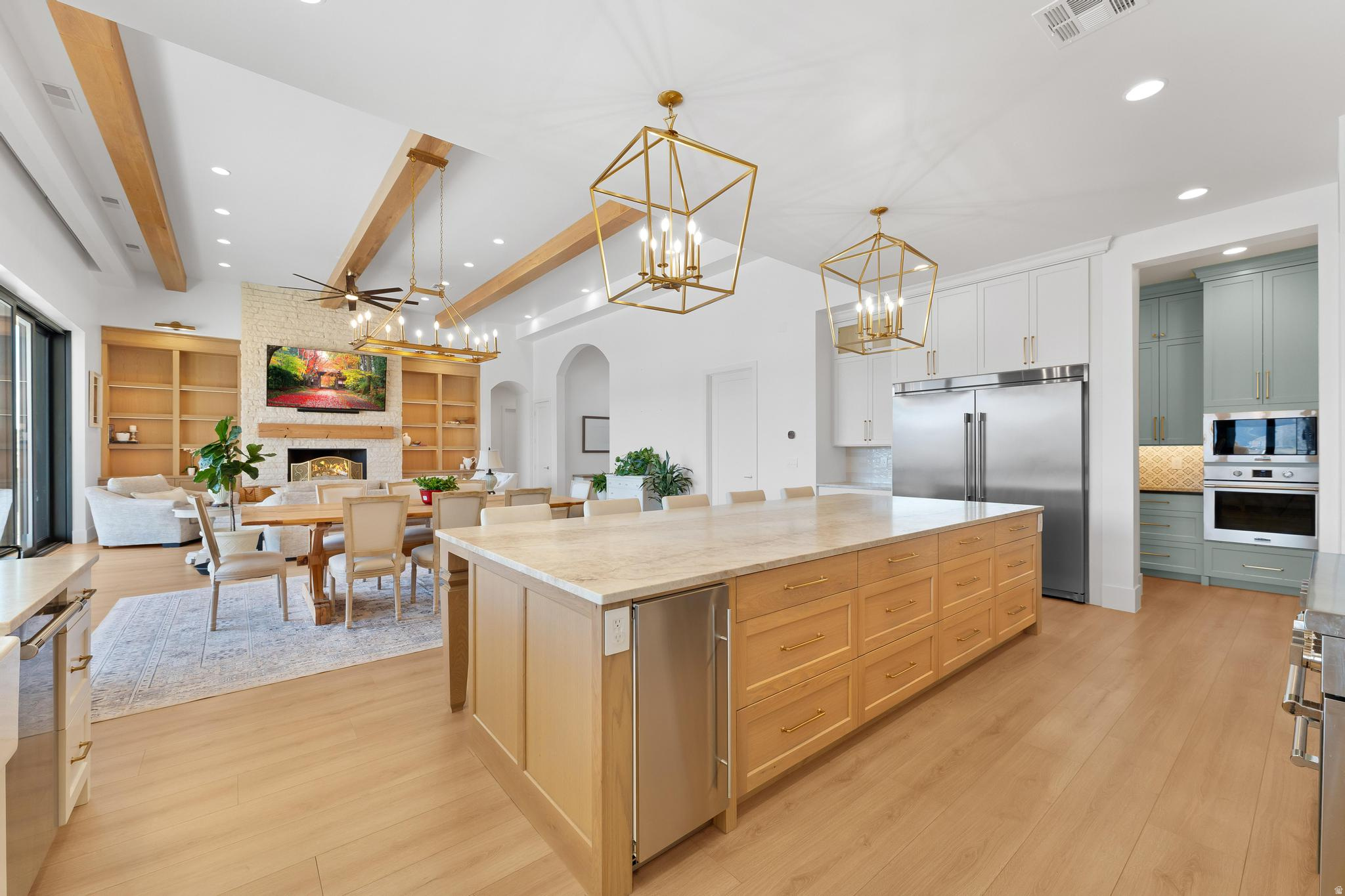 SCENIC POINTE 2 - Residential