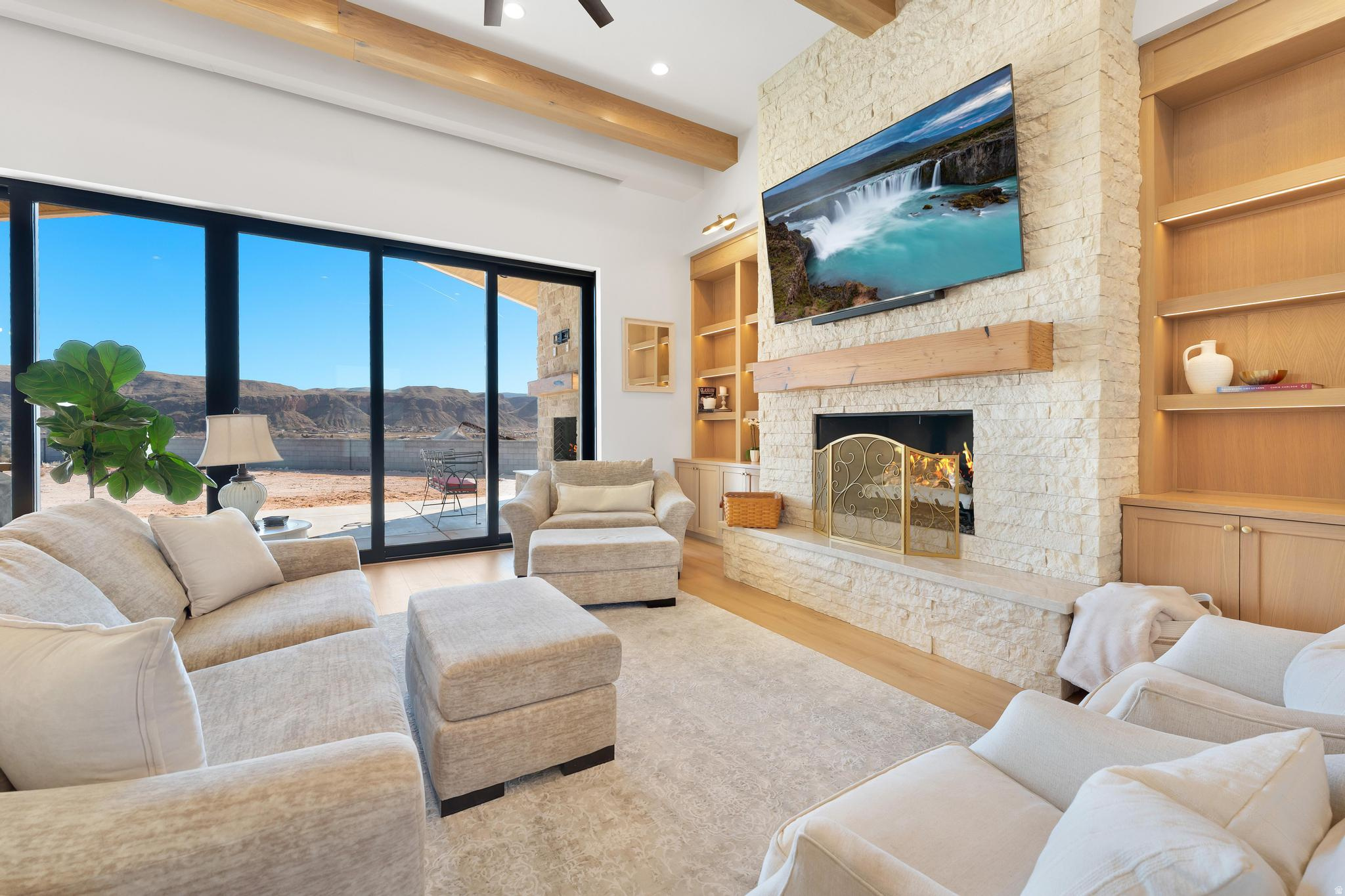 SCENIC POINTE 2 - Residential