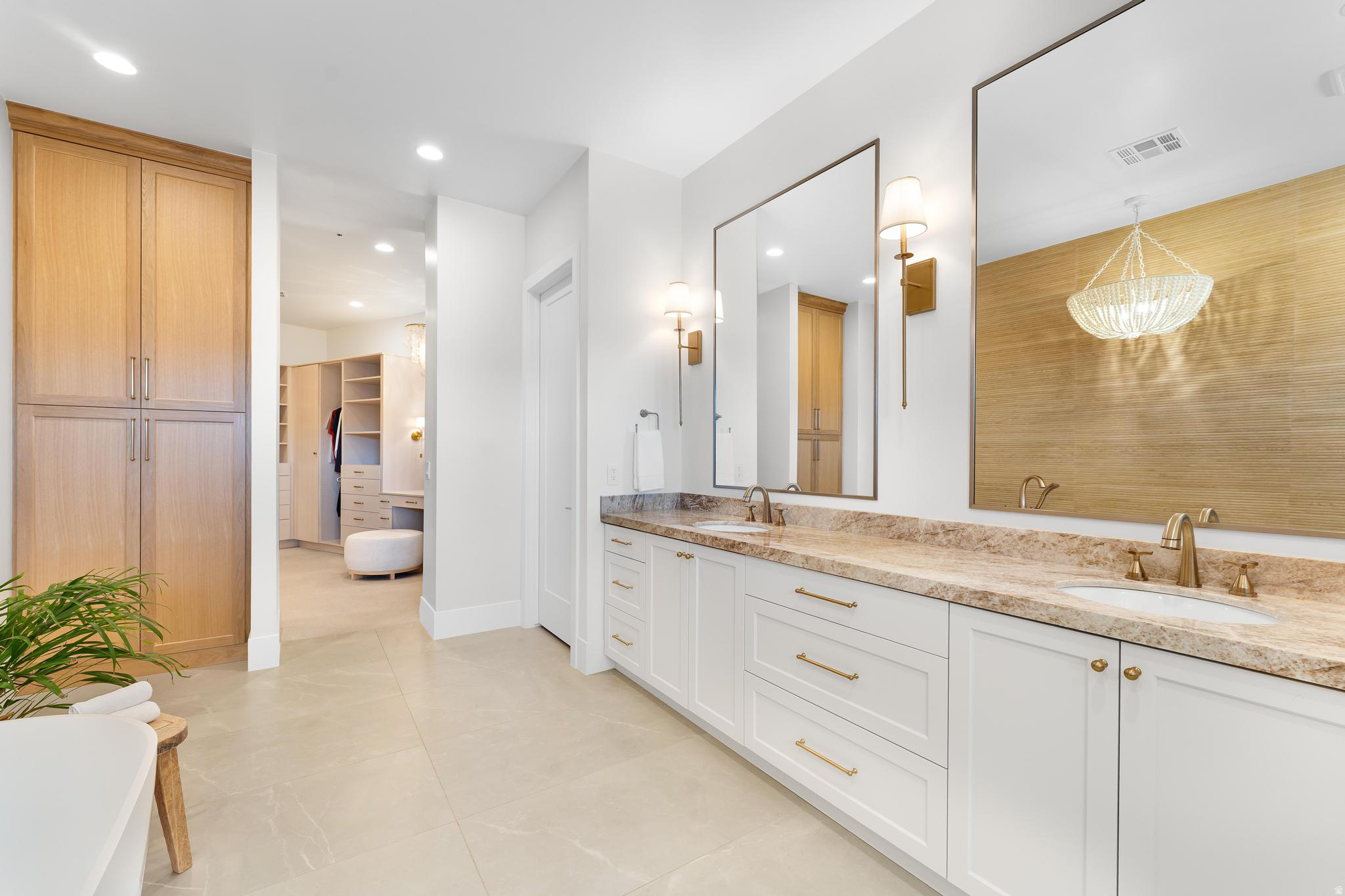 SCENIC POINTE 2 - Residential