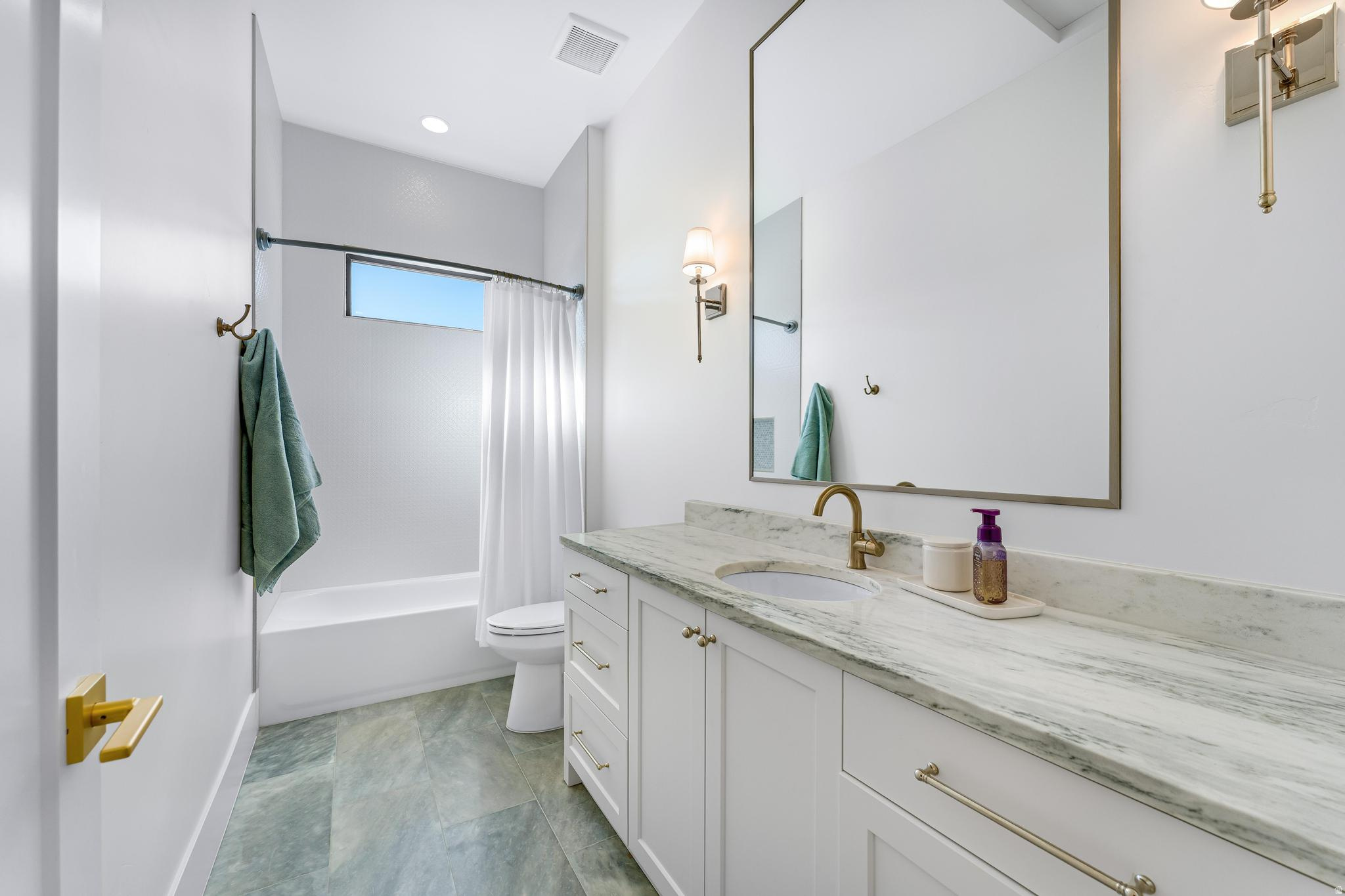 SCENIC POINTE 2 - Residential