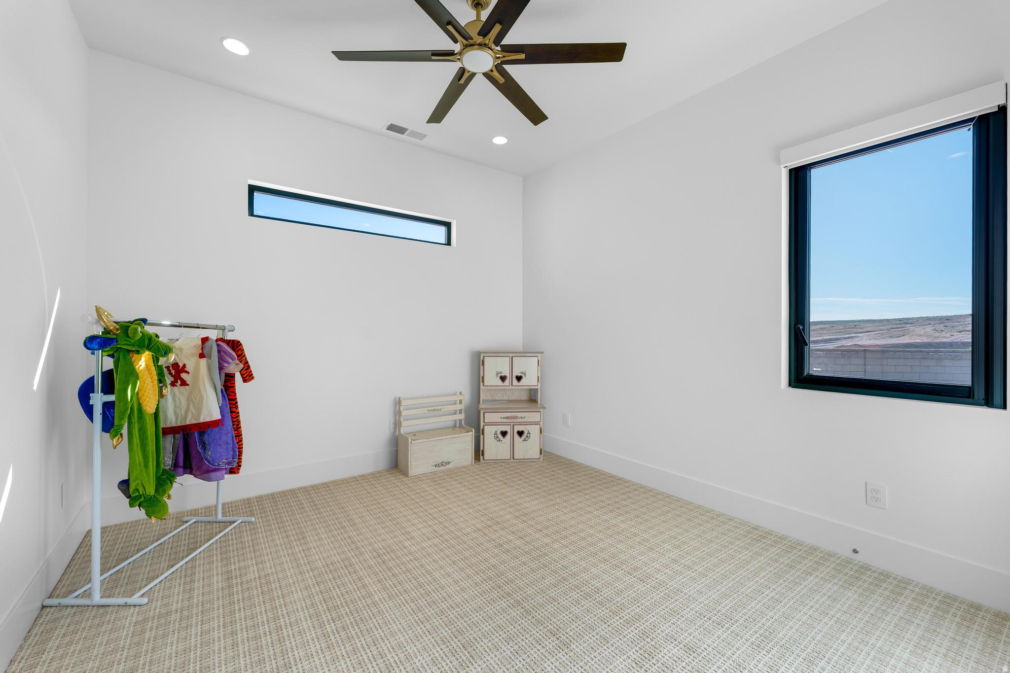 SCENIC POINTE 2 - Residential