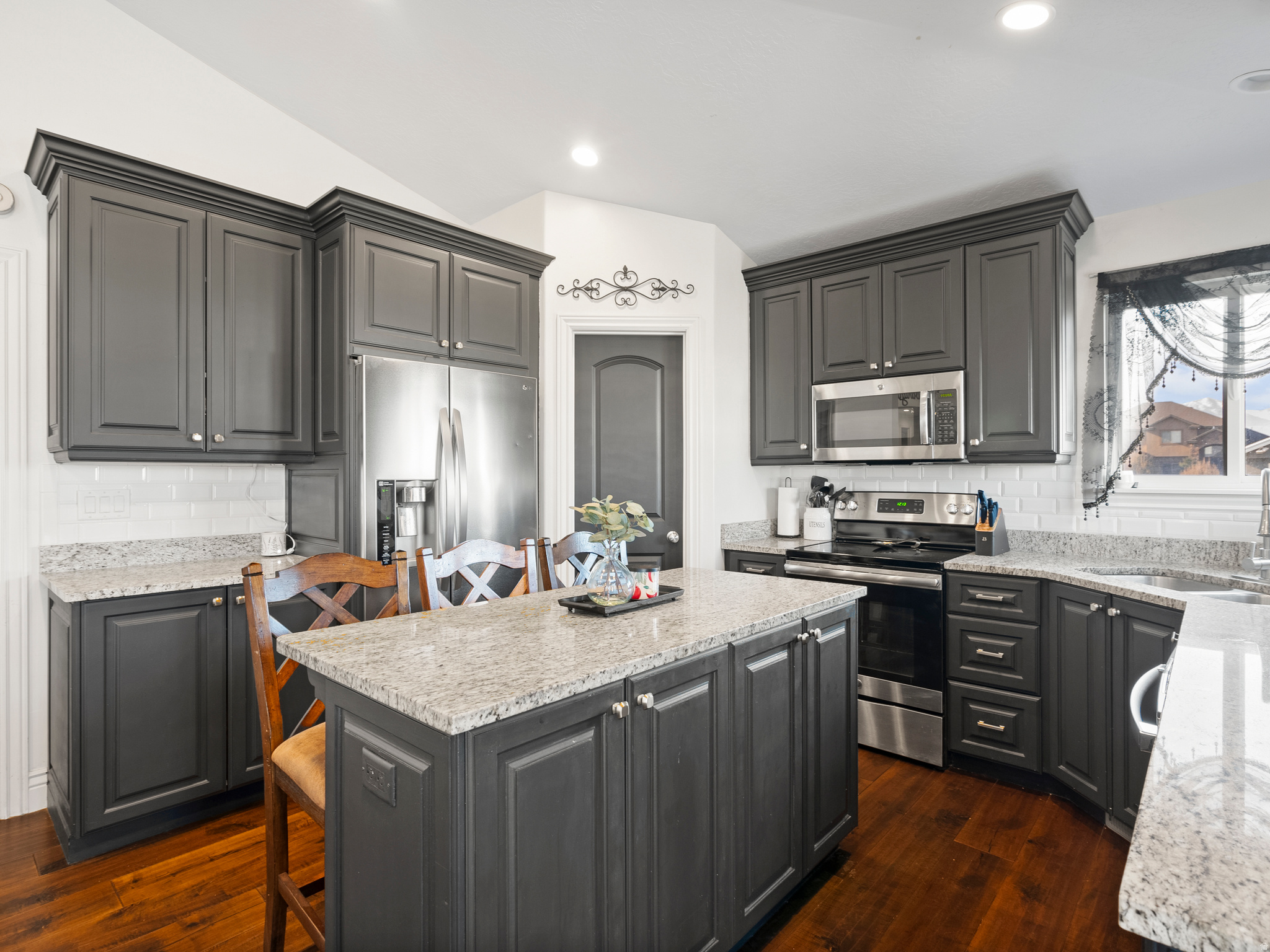 CARRIAGE CROSSING - Residential