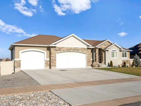 Tiny photo for 579 E COACH LN S, Grantsville, UT 84029 (MLS # 2130454)