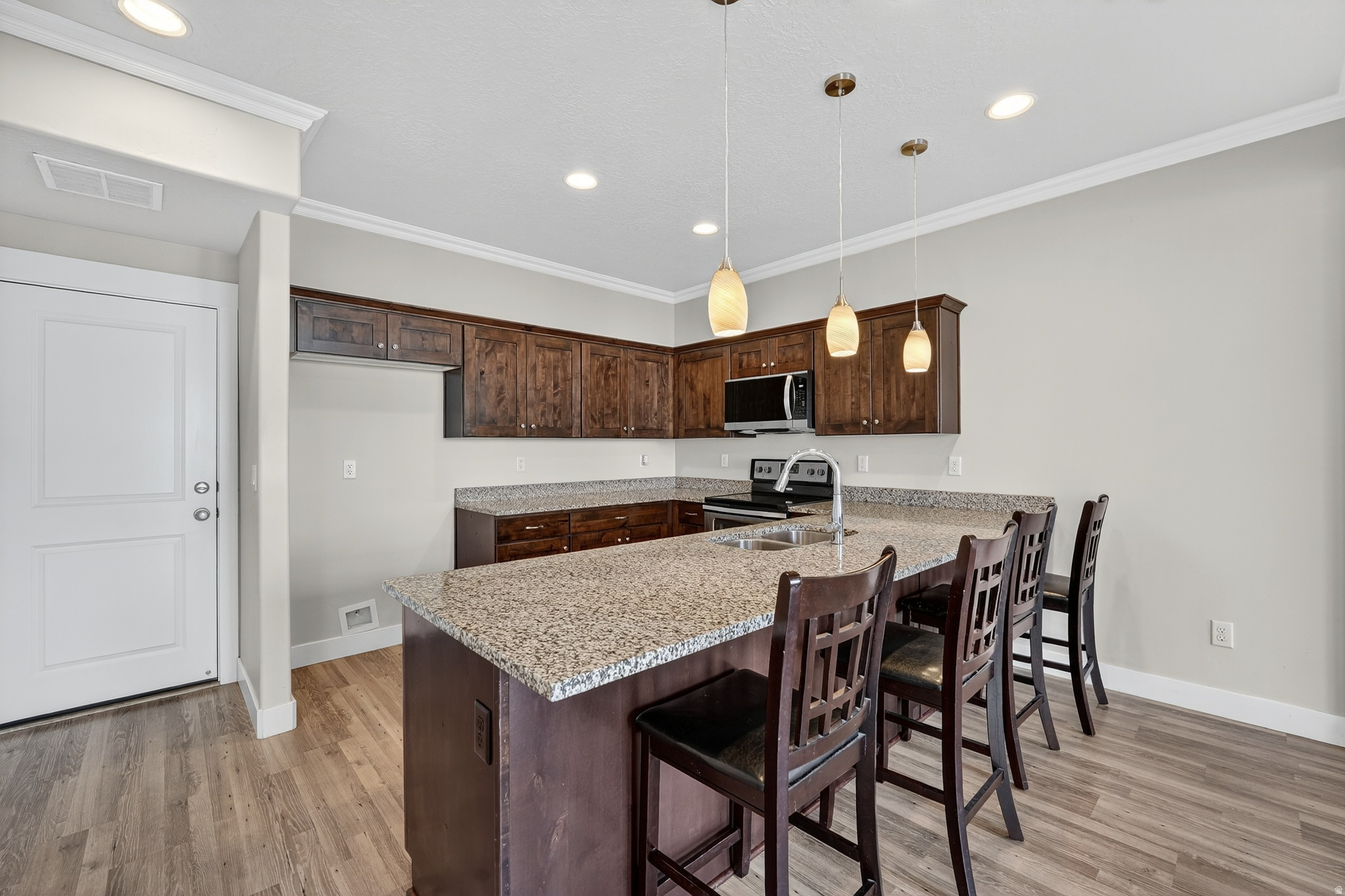 VILLAGE - Residential