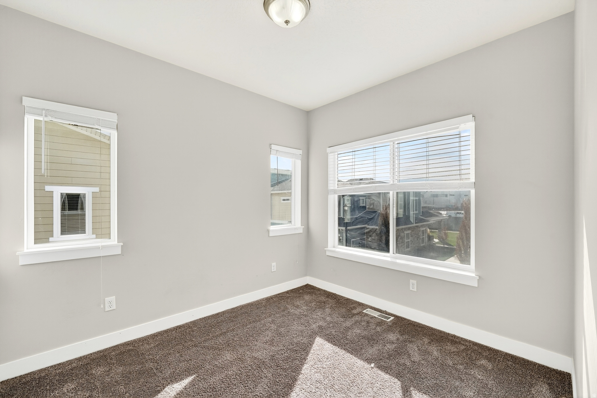 VILLAGE - Residential