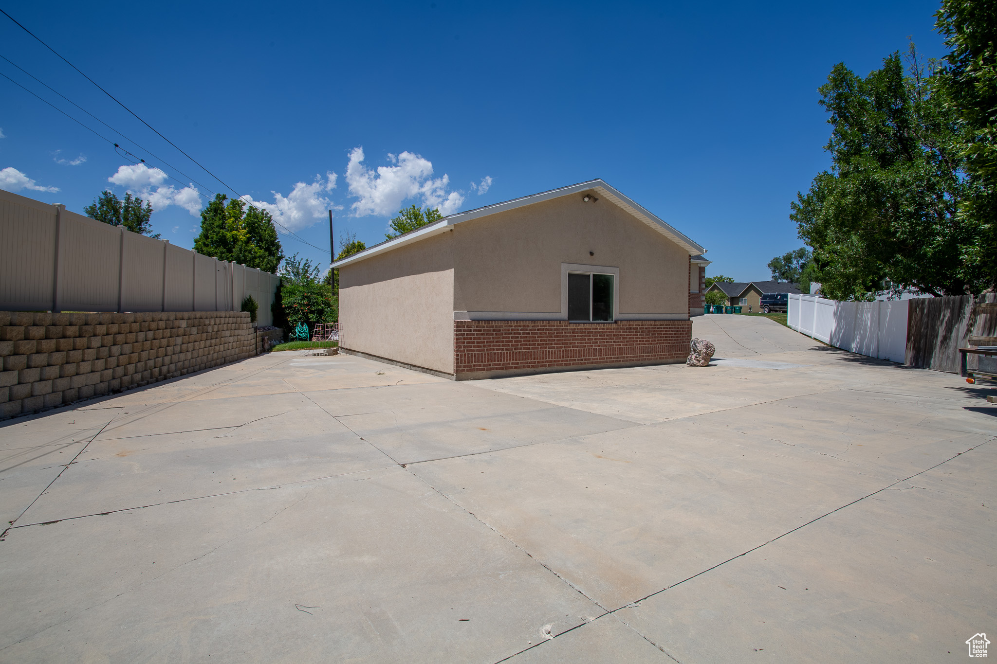 OLD HORSE FARM - Residential
