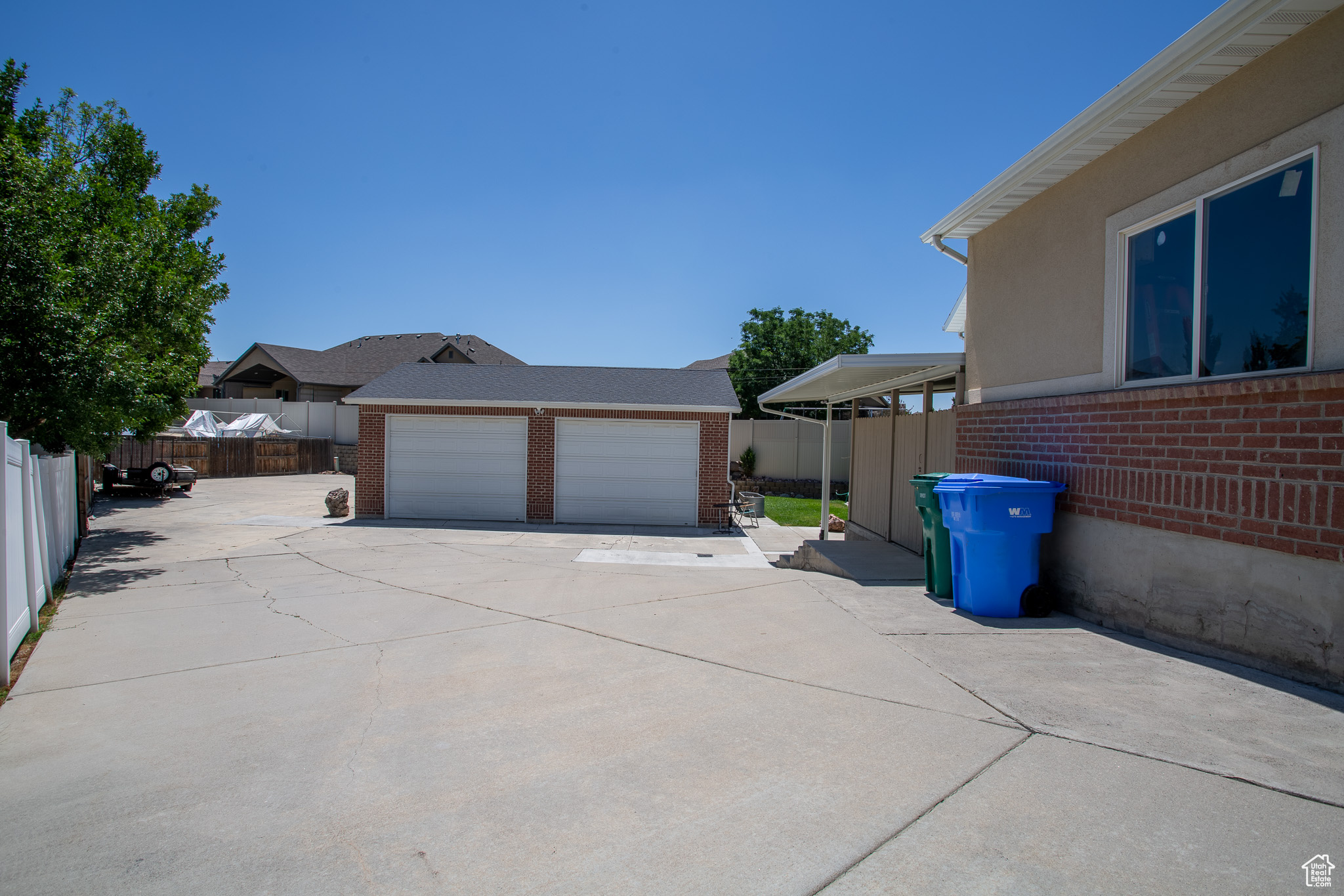 OLD HORSE FARM - Residential