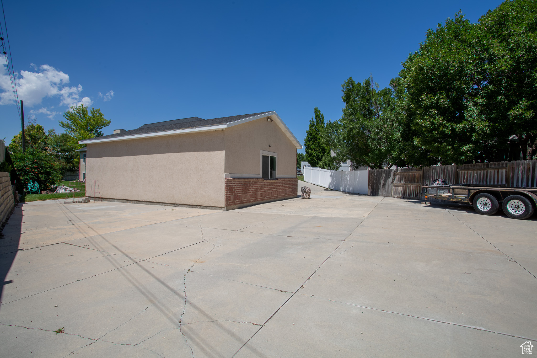 OLD HORSE FARM - Residential