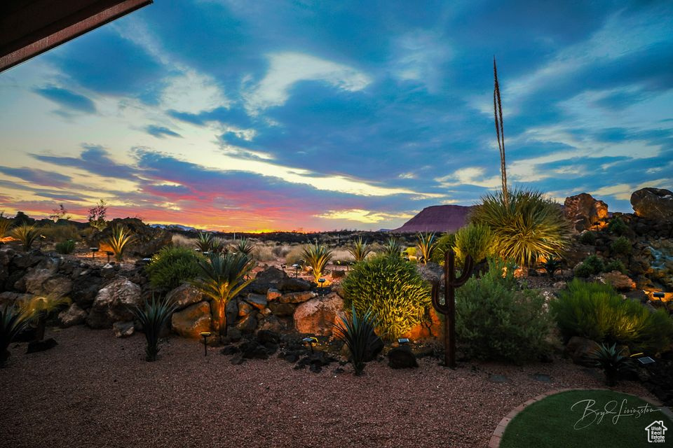 ENTRADA AT SNOW CANYON CHACO WEST - Residential