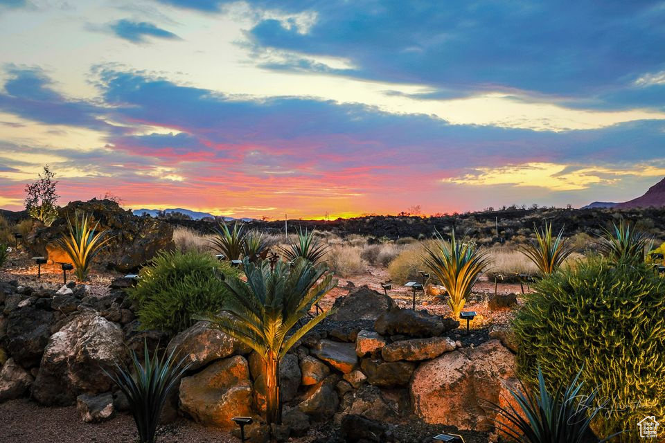 ENTRADA AT SNOW CANYON CHACO WEST - Residential