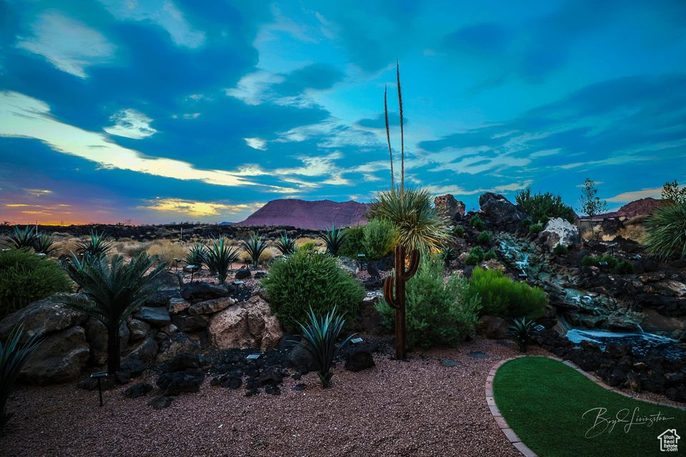 ENTRADA AT SNOW CANYON CHACO WEST - Residential