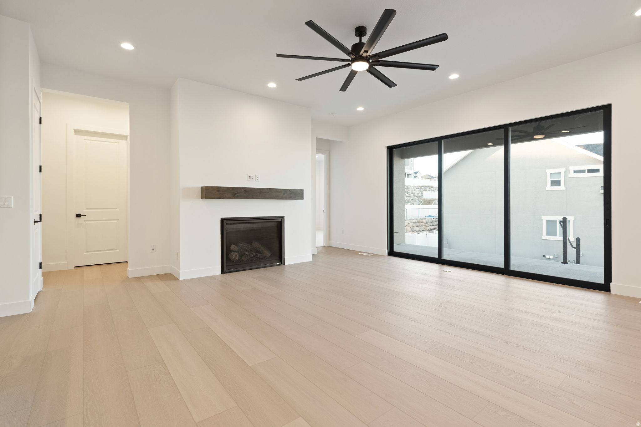 WESTLAKE VISTAS - Residential