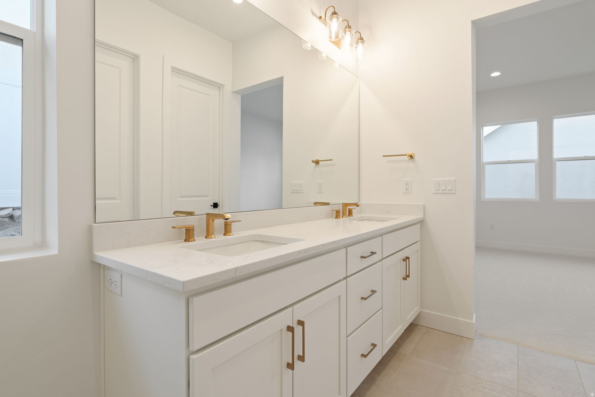 WESTLAKE VISTAS - Residential