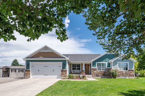 Homes For Sale - 429 E 360<br/> Hyrum, UT 84319