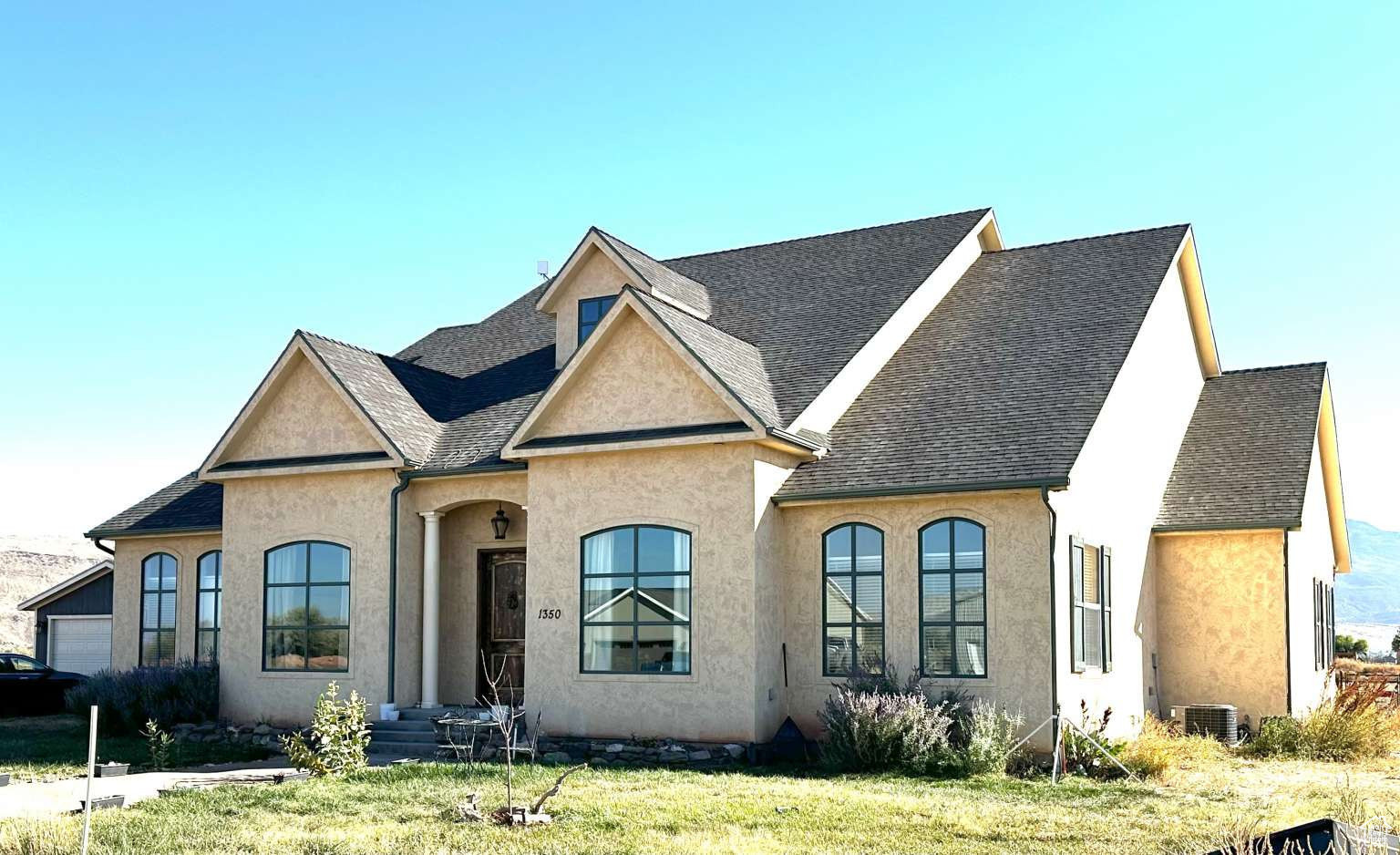 BEND IN THE ROAD - Residential