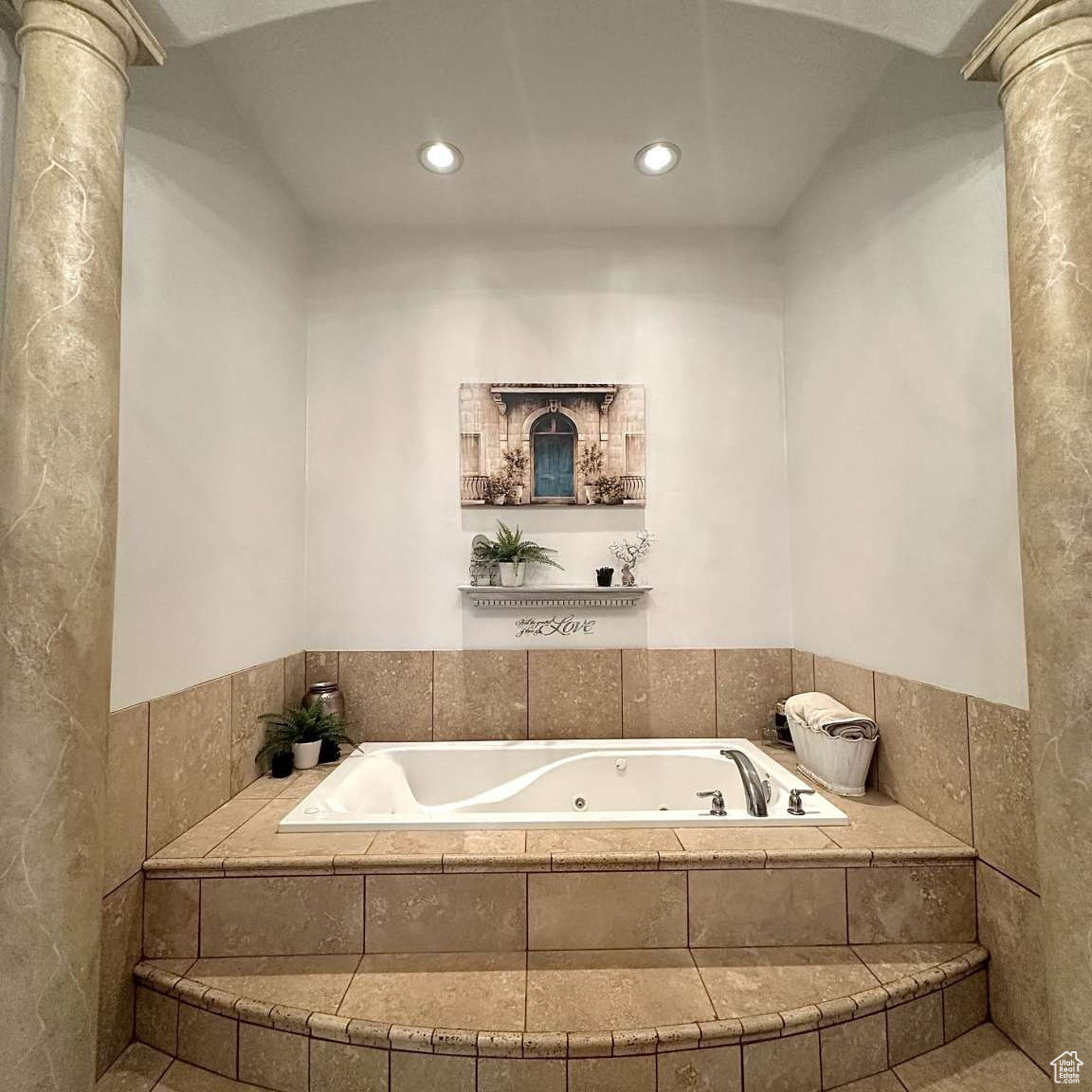 BEND IN THE ROAD - Residential