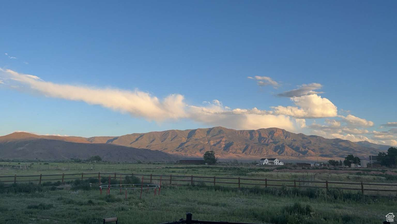 BEND IN THE ROAD - Residential