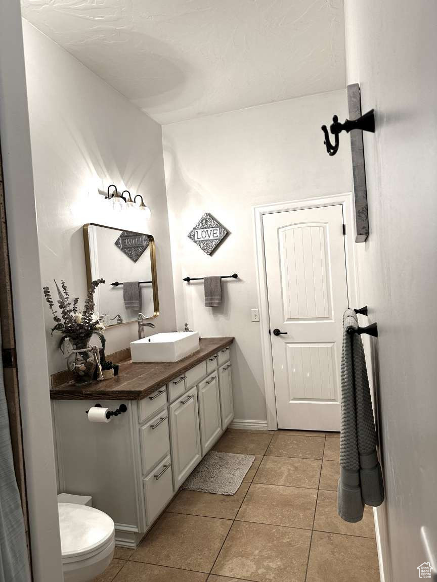 BEND IN THE ROAD - Residential