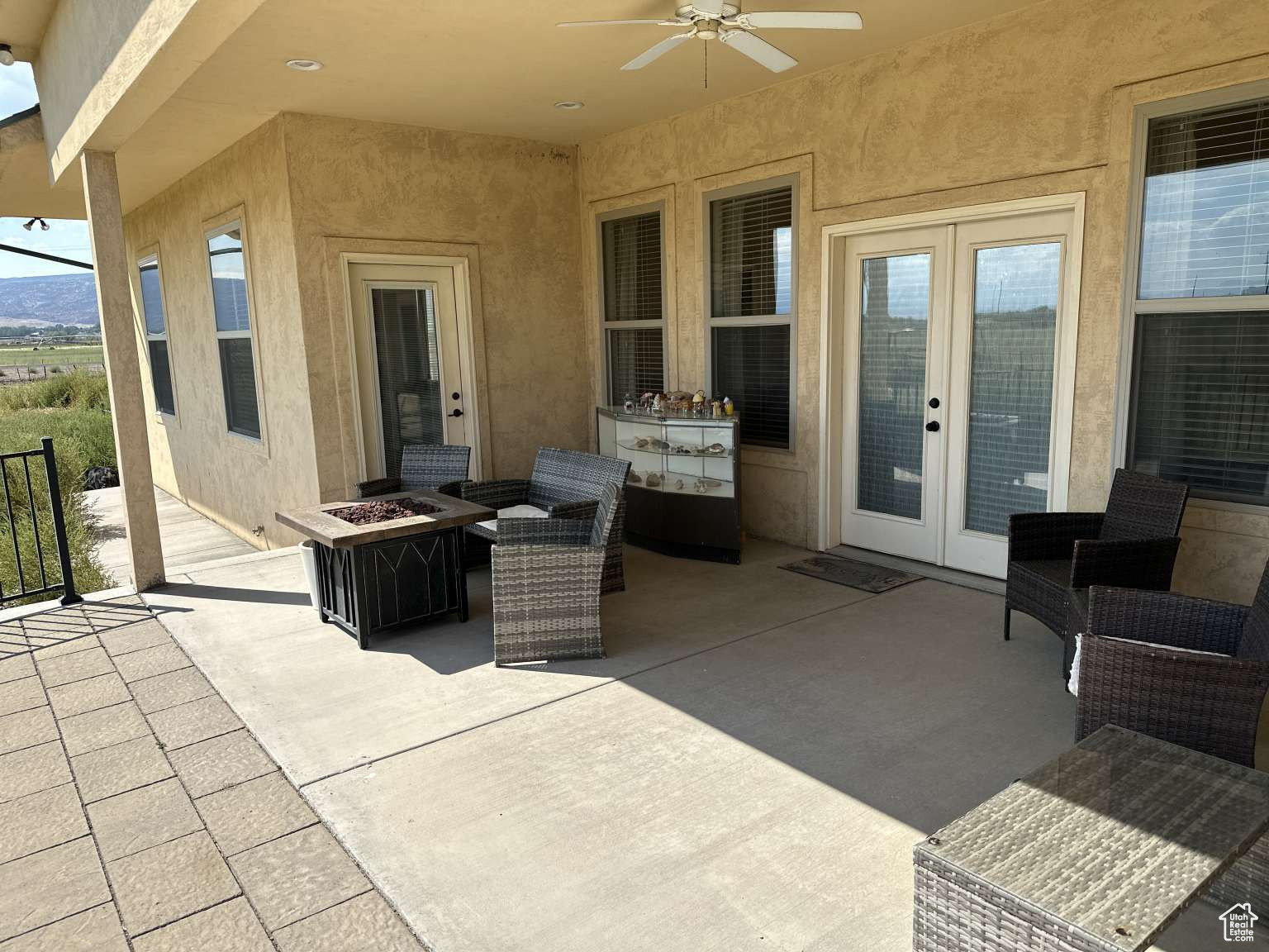 BEND IN THE ROAD - Residential