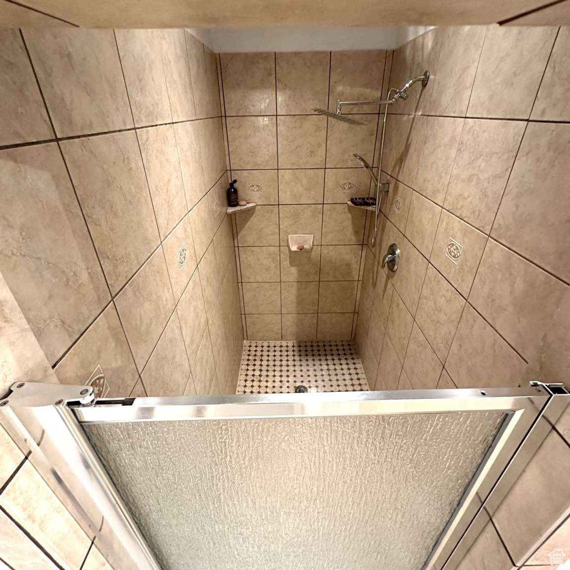 BEND IN THE ROAD - Residential