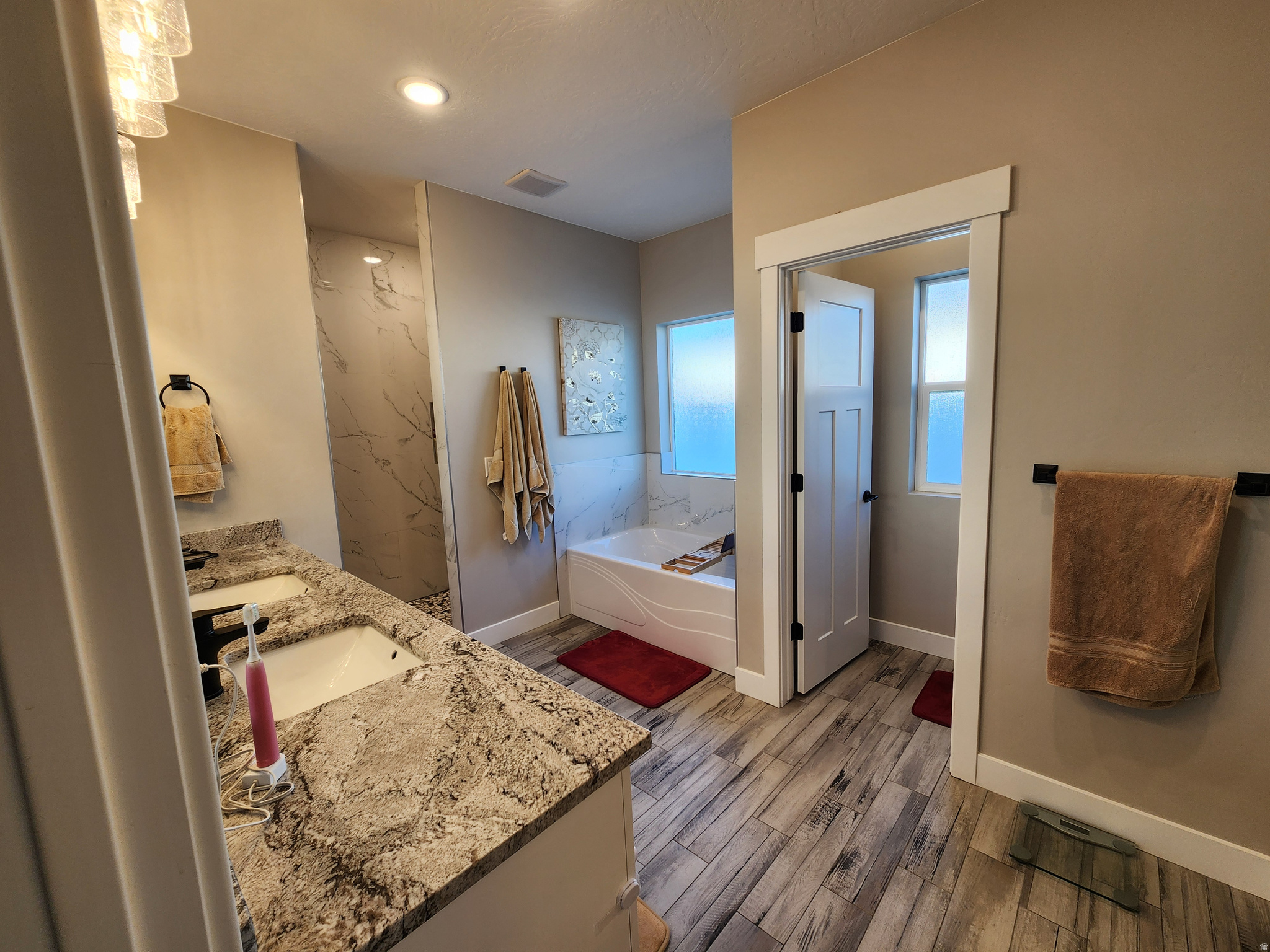 DEER HOLLOW - Residential