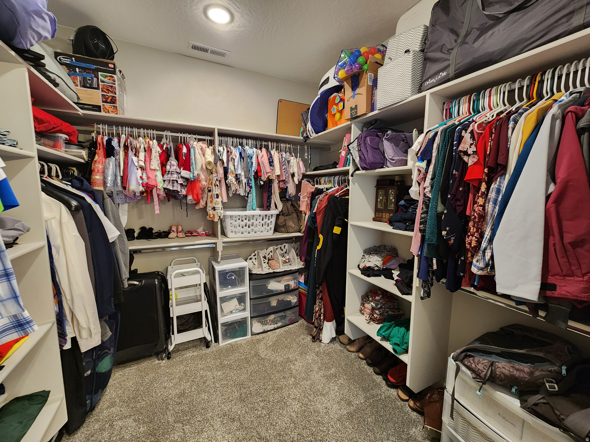 DEER HOLLOW - Residential